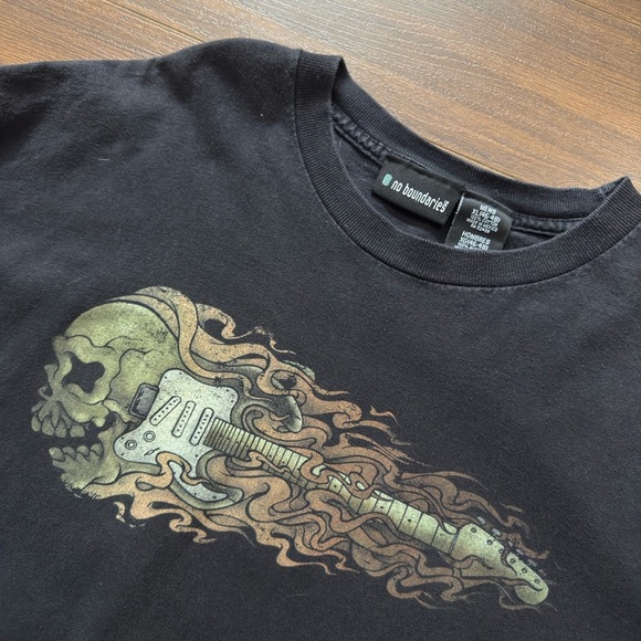 Y2K No Boundaries Black Graphic Tee - Picture 2 of 4